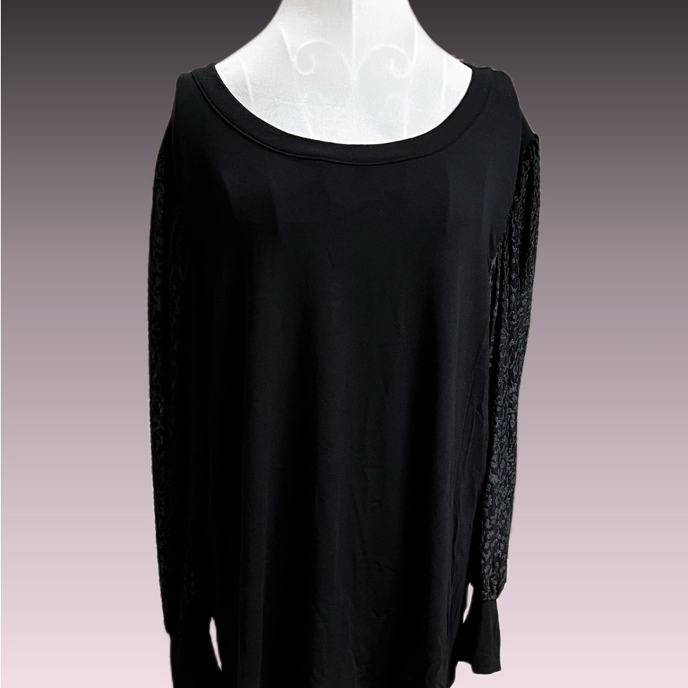 Kim & Cami Black Burnout Sleeve Blouse Plus Size 1X NWT